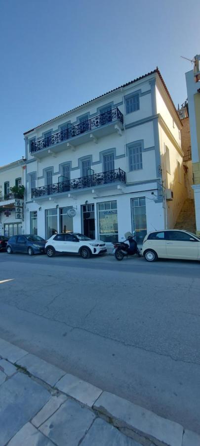Leonidas Hotel ยีธิโอ ภายนอก รูปภาพ